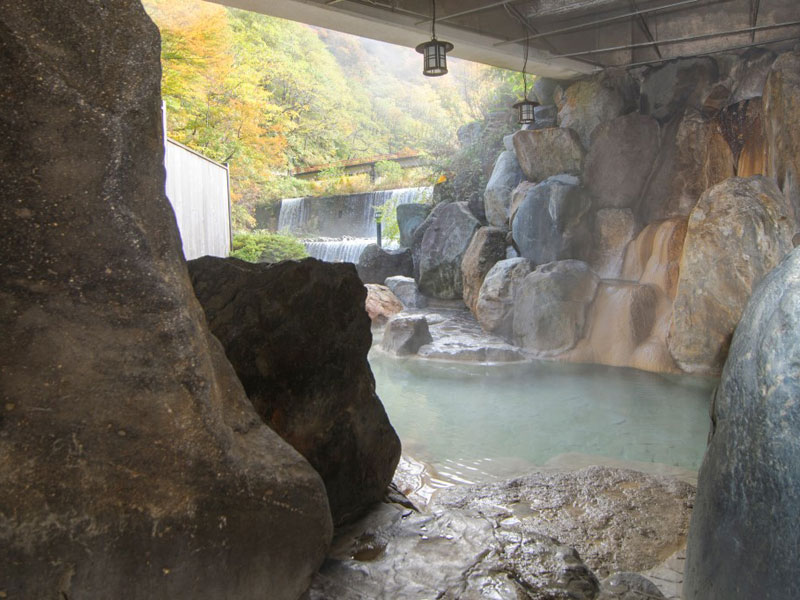 貸切露天風呂　「月の湯」「花の湯」