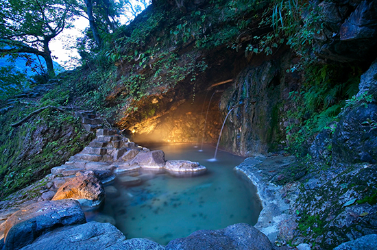 天然洞窟野天風呂1
